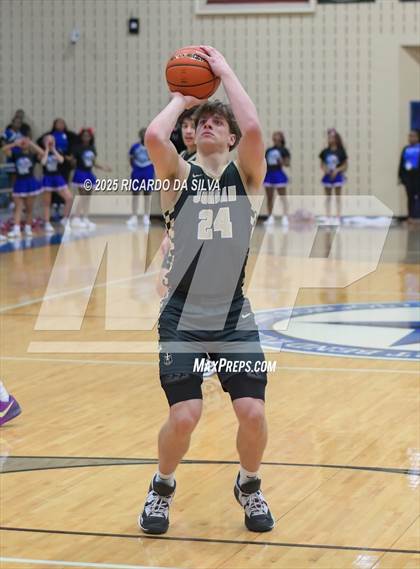 Thumbnail 1 in Jordan vs. King (UIL 6A D2 Basketball Regional Semifinal) photogallery.