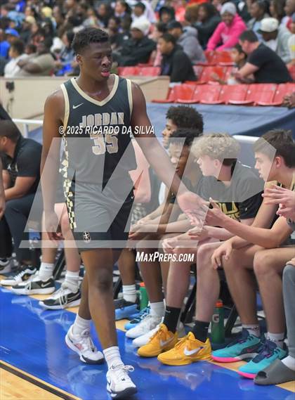 Thumbnail 1 in Jordan vs. King (UIL 6A D2 Basketball Regional Semifinal) photogallery.