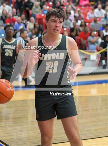 Thumbnail 3 in Jordan vs. King (UIL 6A D2 Basketball Regional Semifinal) photogallery.