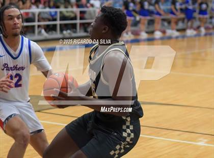 Thumbnail 2 in Jordan vs. King (UIL 6A D2 Basketball Regional Semifinal) photogallery.