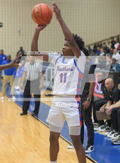 Thumbnail 2 in Jordan vs. King (UIL 6A D2 Basketball Regional Semifinal) photogallery.