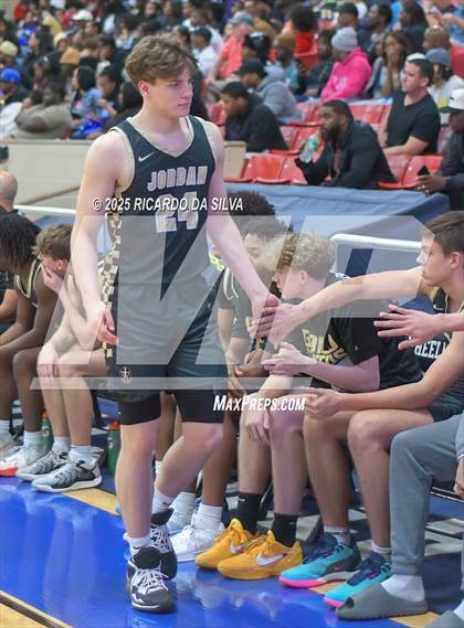 Thumbnail 2 in Jordan vs. King (UIL 6A D2 Basketball Regional Semifinal) photogallery.