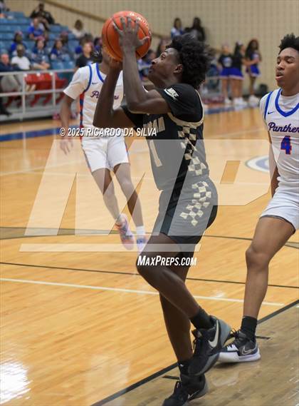 Thumbnail 1 in Jordan vs. King (UIL 6A D2 Basketball Regional Semifinal) photogallery.