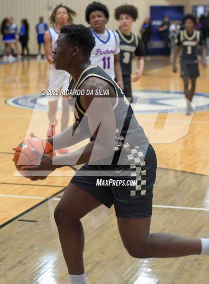 Thumbnail 3 in Jordan vs. King (UIL 6A D2 Basketball Regional Semifinal) photogallery.