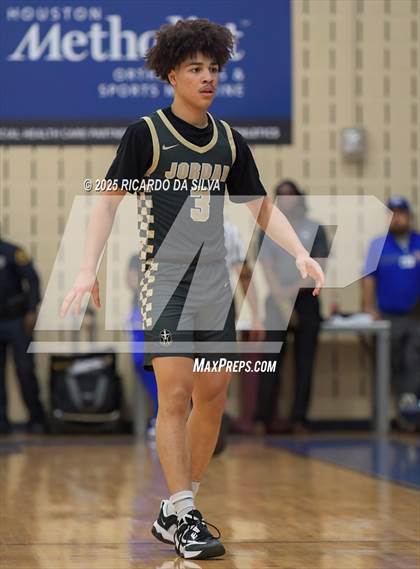 Thumbnail 3 in Jordan vs. King (UIL 6A D2 Basketball Regional Semifinal) photogallery.
