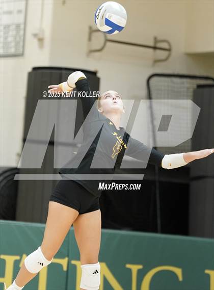 Thumbnail 1 in Adams vs. Rochester (Notre Dame Prep Quad) photogallery.