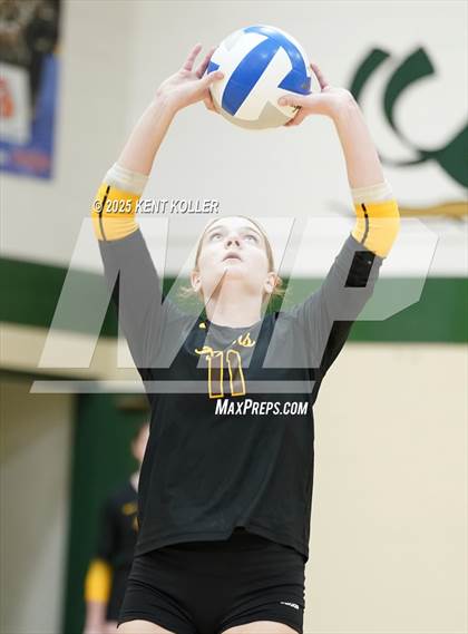 Thumbnail 1 in Adams vs. Rochester (Notre Dame Prep Quad) photogallery.