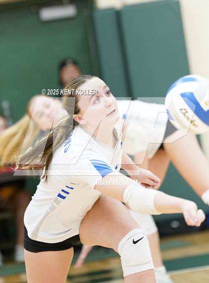 Thumbnail 3 in Adams vs. Rochester (Notre Dame Prep Quad) photogallery.