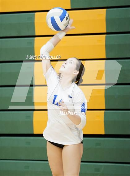 Thumbnail 2 in Adams vs. Rochester (Notre Dame Prep Quad) photogallery.