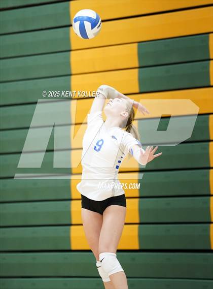 Thumbnail 1 in Adams vs. Rochester (Notre Dame Prep Quad) photogallery.