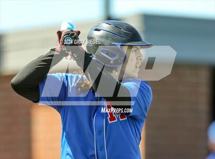 Thumbnail 2 in Deer Creek photogallery.