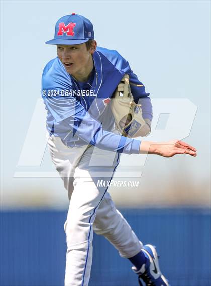 Thumbnail 2 in Deer Creek photogallery.