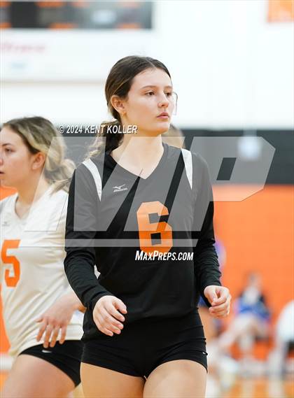 Thumbnail 2 in Harbor Beach vs. Almont photogallery.