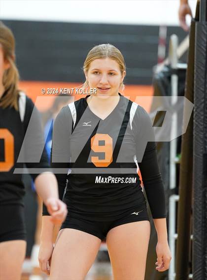 Thumbnail 3 in Harbor Beach vs. Almont photogallery.