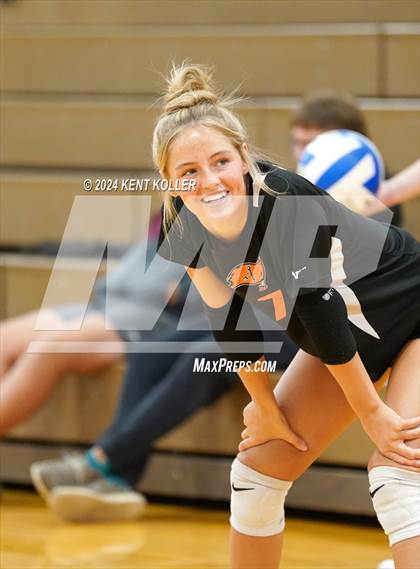 Thumbnail 2 in Harbor Beach vs. Almont photogallery.