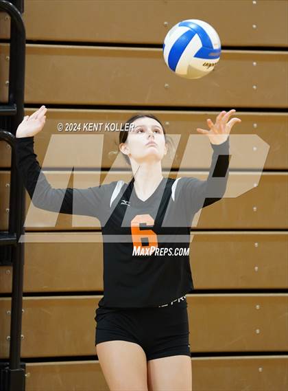 Thumbnail 1 in Harbor Beach vs. Almont photogallery.