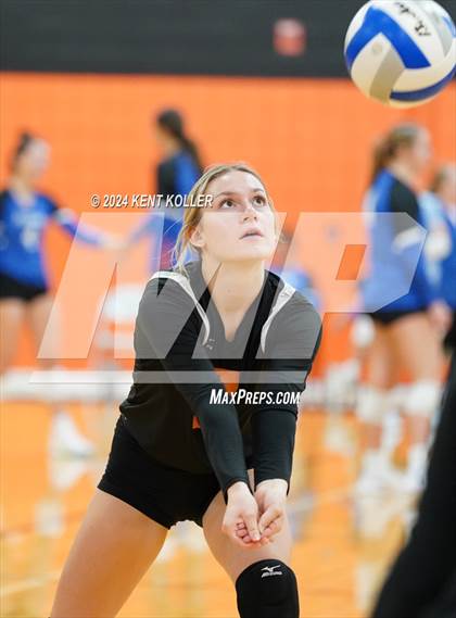 Thumbnail 2 in Harbor Beach vs. Almont photogallery.