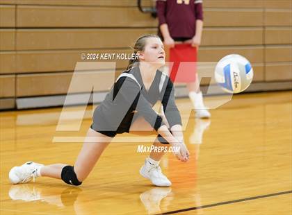 Thumbnail 3 in Harbor Beach vs. Almont photogallery.