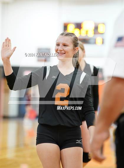 Thumbnail 1 in Harbor Beach vs. Almont photogallery.