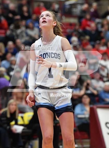 Thumbnail 2 in Platte Valley vs. Grand Valley (CHSAA 3 A Final 4) photogallery.