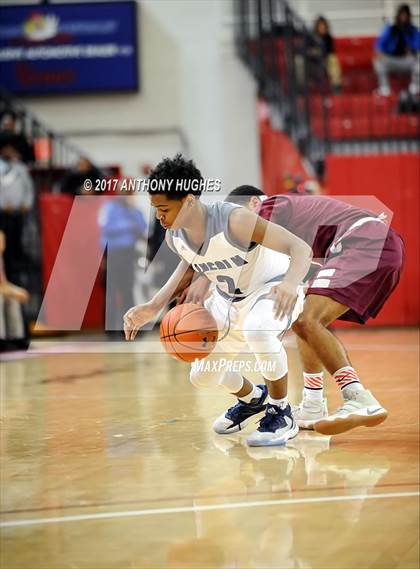 Thumbnail 2 in Curtis vs Lincoln (PSAL Class AA Semifinal Playoff ) photogallery.