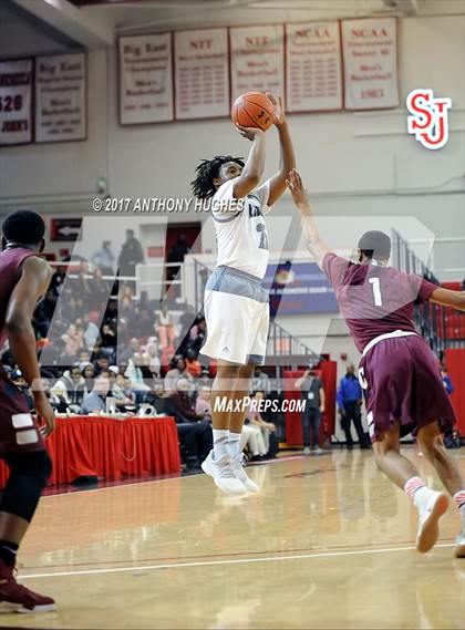 Thumbnail 2 in Curtis vs Lincoln (PSAL Class AA Semifinal Playoff ) photogallery.