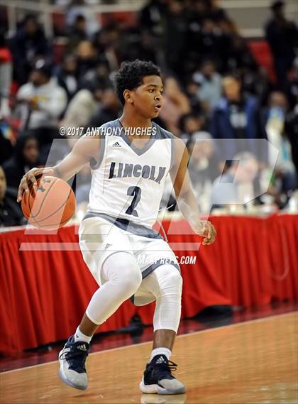 Thumbnail 2 in Curtis vs Lincoln (PSAL Class AA Semifinal Playoff ) photogallery.