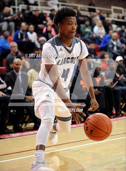 Thumbnail 2 in Curtis vs Lincoln (PSAL Class AA Semifinal Playoff ) photogallery.