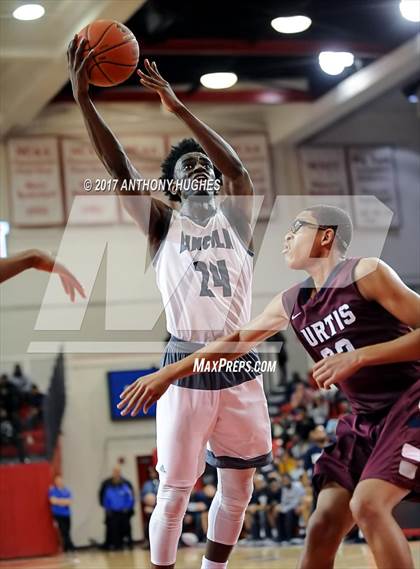 Thumbnail 2 in Curtis vs Lincoln (PSAL Class AA Semifinal Playoff ) photogallery.
