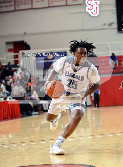 Thumbnail 3 in Curtis vs Lincoln (PSAL Class AA Semifinal Playoff ) photogallery.