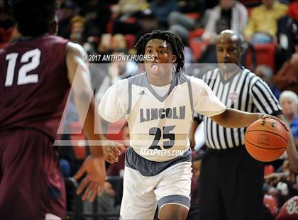 Thumbnail 1 in Curtis vs Lincoln (PSAL Class AA Semifinal Playoff ) photogallery.