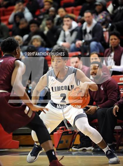 Thumbnail 3 in Curtis vs Lincoln (PSAL Class AA Semifinal Playoff ) photogallery.