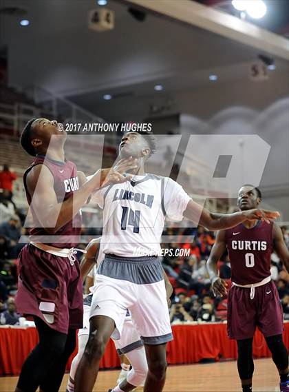 Thumbnail 2 in Curtis vs Lincoln (PSAL Class AA Semifinal Playoff ) photogallery.