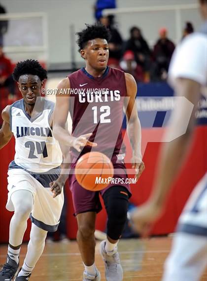 Thumbnail 2 in Curtis vs Lincoln (PSAL Class AA Semifinal Playoff ) photogallery.