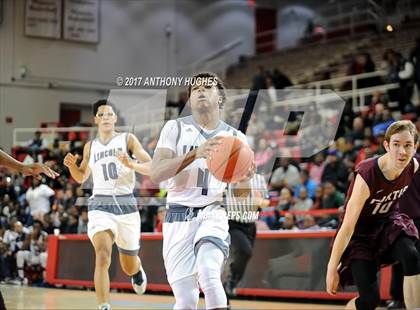 Thumbnail 2 in Curtis vs Lincoln (PSAL Class AA Semifinal Playoff ) photogallery.