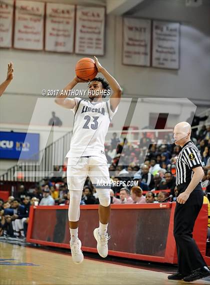 Thumbnail 1 in Curtis vs Lincoln (PSAL Class AA Semifinal Playoff ) photogallery.
