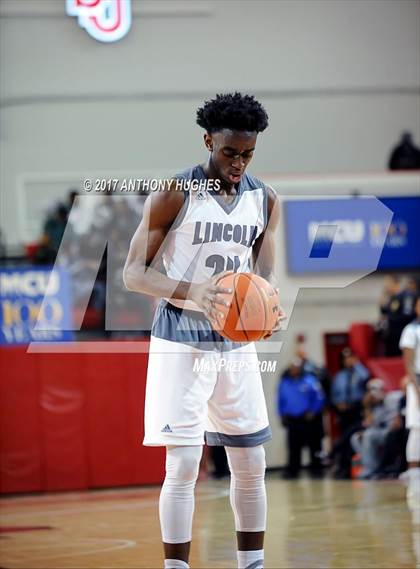 Thumbnail 3 in Curtis vs Lincoln (PSAL Class AA Semifinal Playoff ) photogallery.