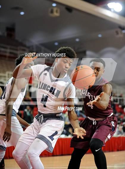 Thumbnail 3 in Curtis vs Lincoln (PSAL Class AA Semifinal Playoff ) photogallery.
