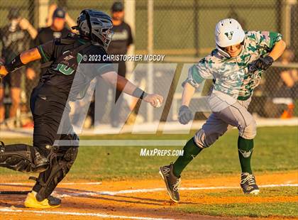 Thumbnail 2 in Lakewood Ranch vs. Venice (FHSAA 7A District 8 Semifinal) photogallery.