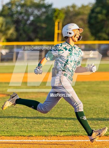 Thumbnail 3 in Lakewood Ranch vs. Venice (FHSAA 7A District 8 Semifinal) photogallery.