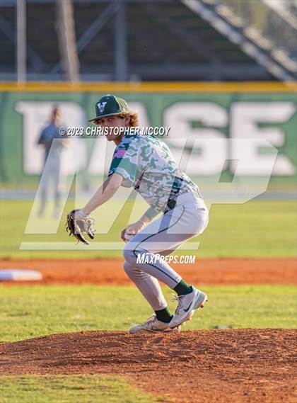 Thumbnail 3 in Lakewood Ranch vs. Venice (FHSAA 7A District 8 Semifinal) photogallery.