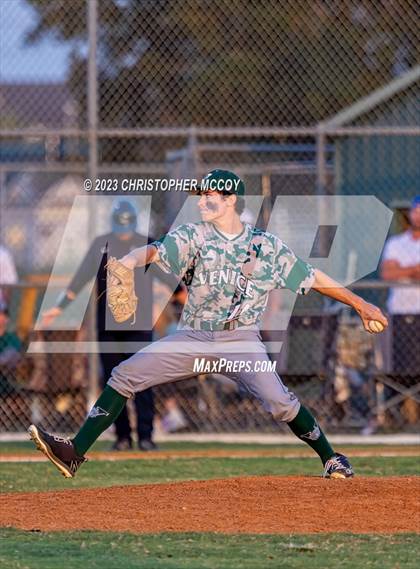 Thumbnail 1 in Lakewood Ranch vs. Venice (FHSAA 7A District 8 Semifinal) photogallery.