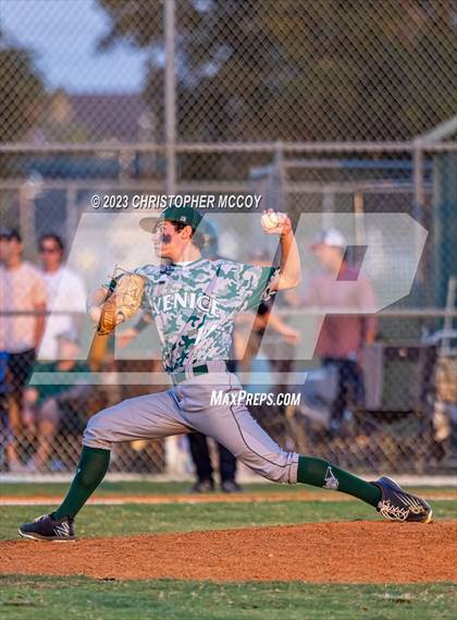 Thumbnail 3 in Lakewood Ranch vs. Venice (FHSAA 7A District 8 Semifinal) photogallery.