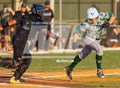 Thumbnail 2 in Lakewood Ranch vs. Venice (FHSAA 7A District 8 Semifinal) photogallery.