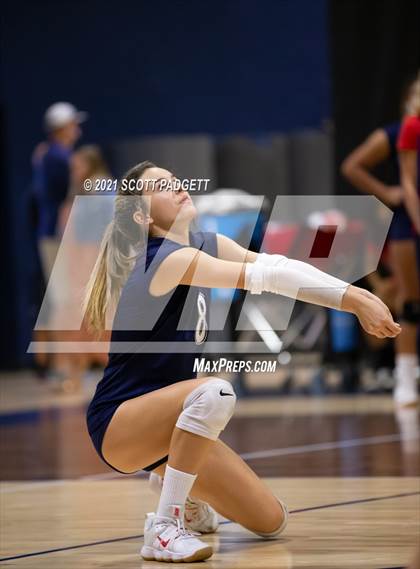 Thumbnail 3 in Great Oak vs King photogallery.
