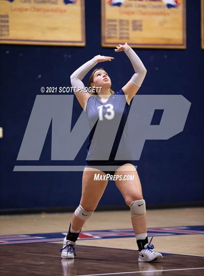 Thumbnail 2 in Great Oak vs King photogallery.