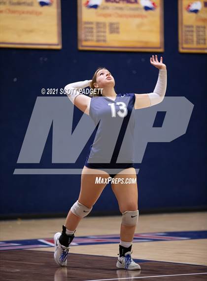 Thumbnail 3 in Great Oak vs King photogallery.