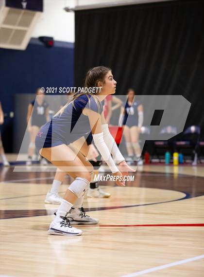 Thumbnail 2 in Great Oak vs King photogallery.