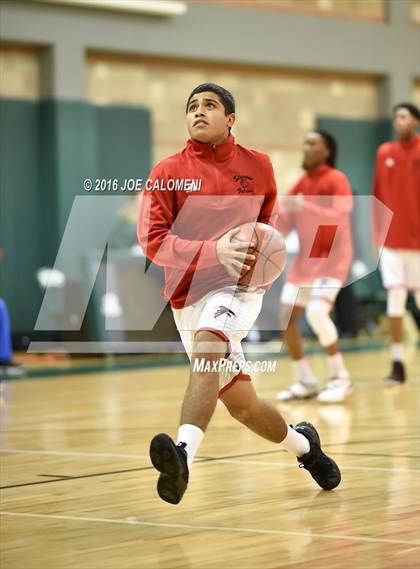 Thumbnail 3 in Stevens [John Paul] vs Edinburg (NISD/NEISD Invitational) photogallery.
