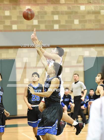 Thumbnail 3 in Stevens [John Paul] vs Edinburg (NISD/NEISD Invitational) photogallery.